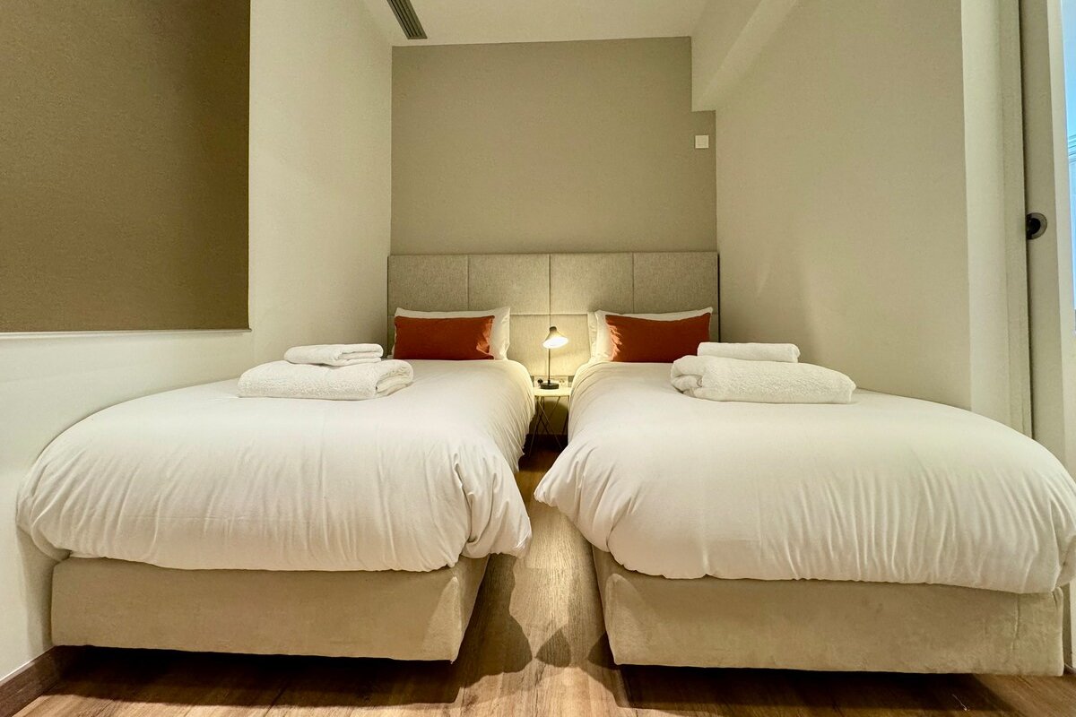 BCN Christmas Elegance & Modernity on Diagonal 5P gallery image 5