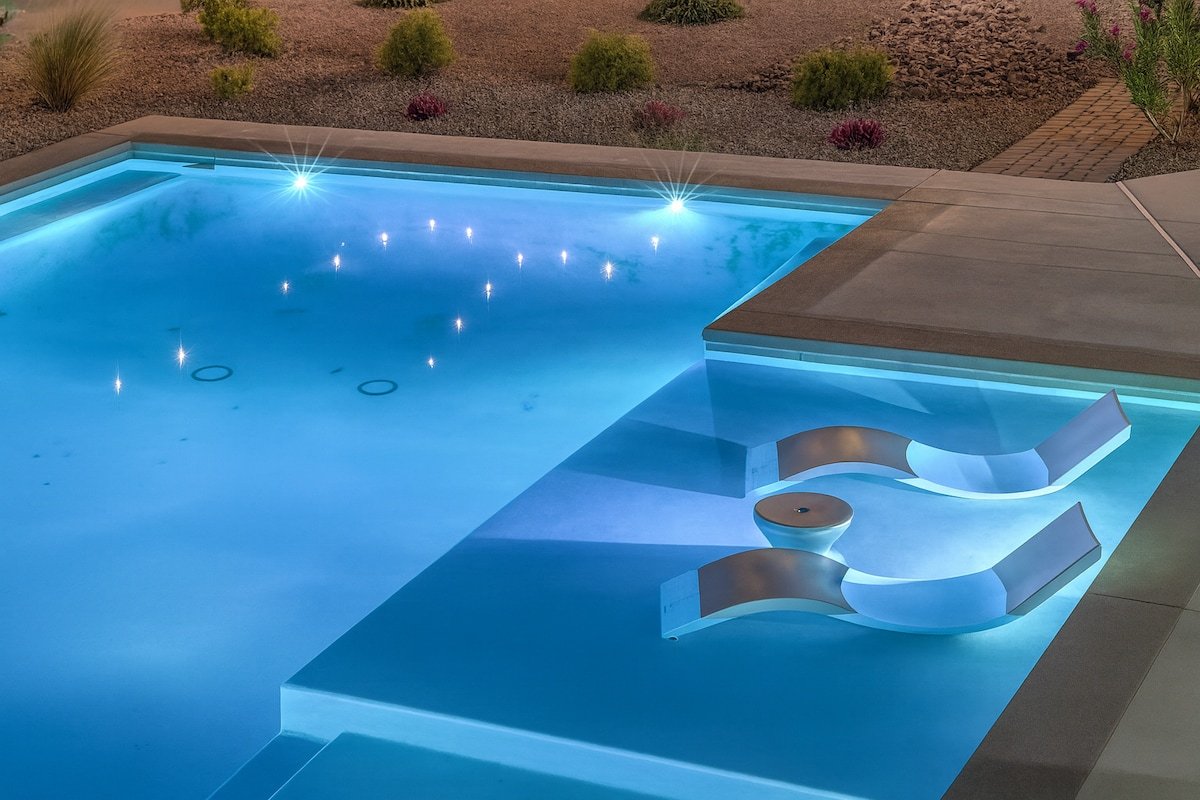 5BR, Amazing Saltwater Pool, Hot Tub, Pool Table gallery image 4