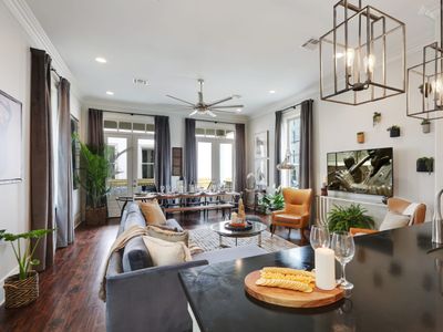 Sunny, Midcentury Luxury Home, near French Quarter