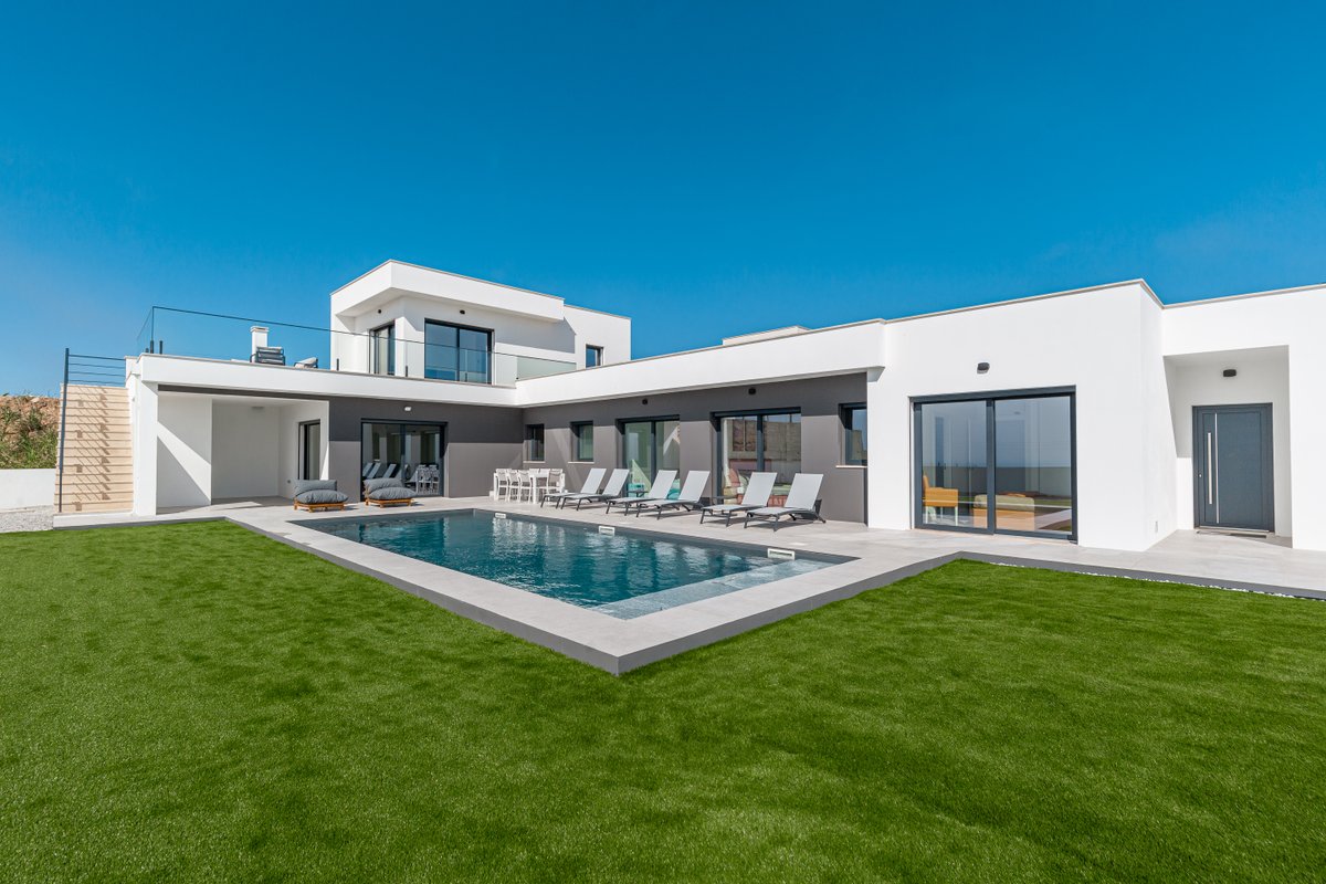 Villa Locki with ocean view