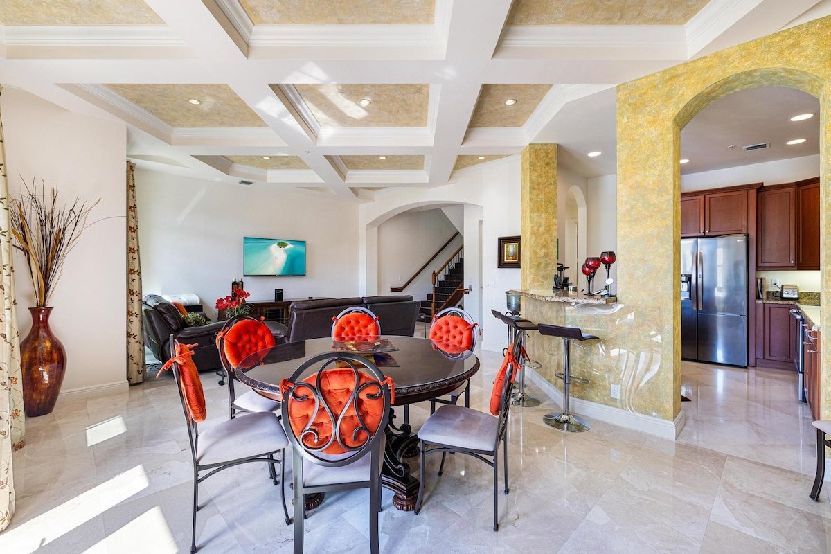 Las Olas Townhouse w. private Elevator 3Bed/3 Bath gallery image 4