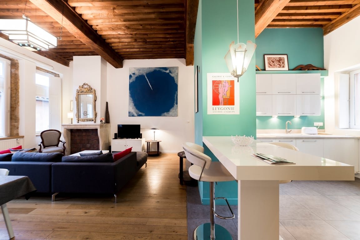 Large duplex in the heart of Old Lyon gallery image 3