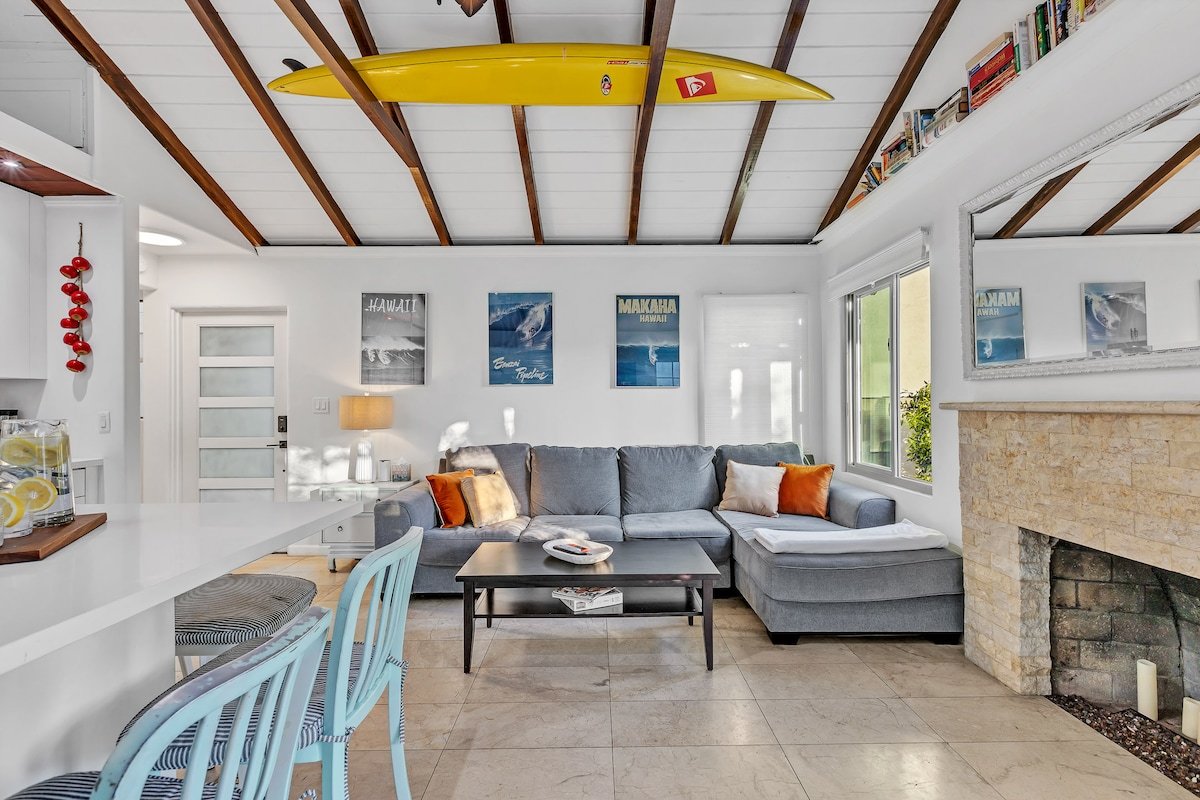 Friends & Family Beach Retreat -Steps to the Sand. gallery image 4