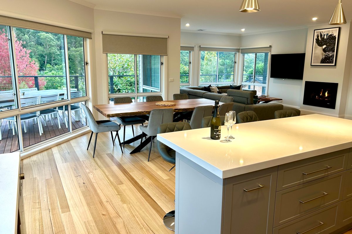 Modern with Views – Town Centre