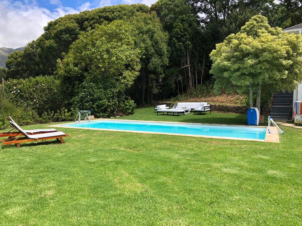 Bishopscourt Home with Breathtaking Views gallery image 3