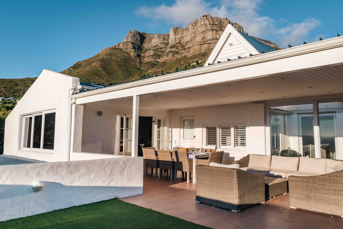 Beautiful Llandudno Beach Villa – Backup Power gallery image 3