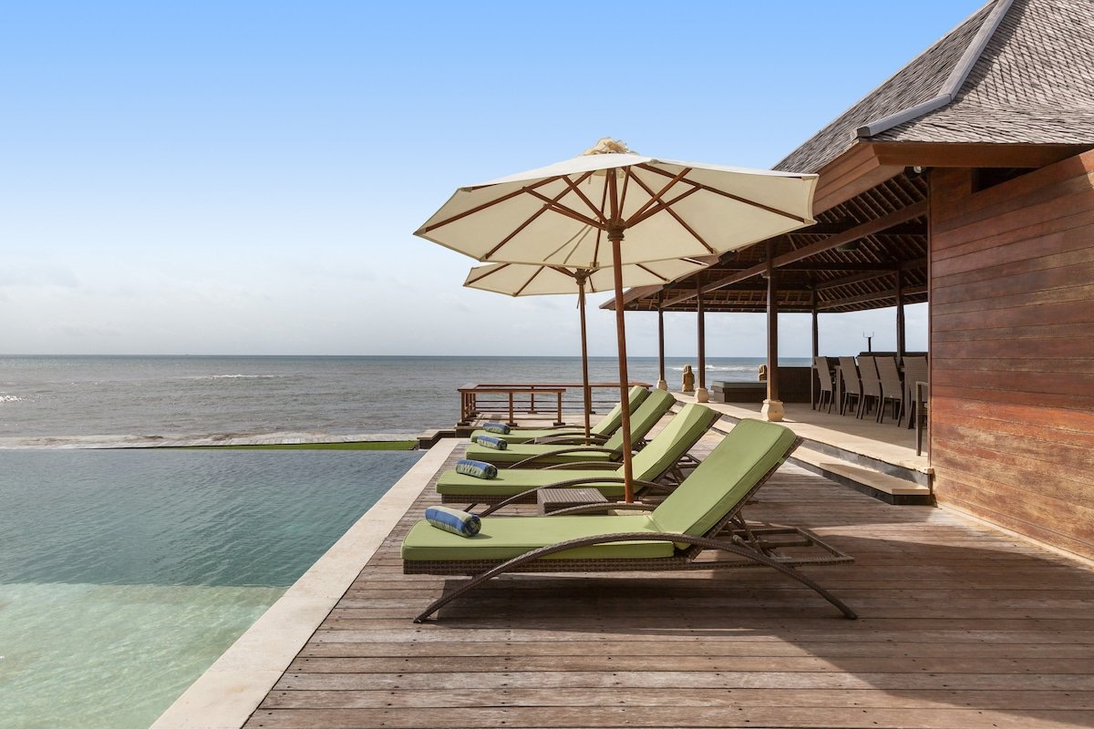 Bayu Gita Beachfront gallery image 2