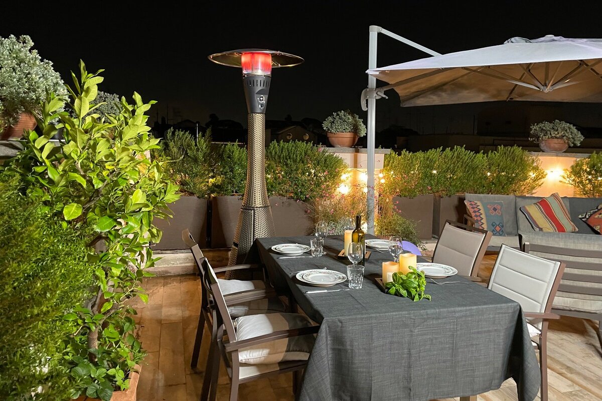 2 bedrooms with Private Terrace in heart of Rome gallery image 3