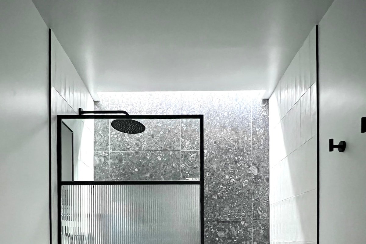 Airy & Bright Rowhome Near US Capitol Free Parking gallery image 4