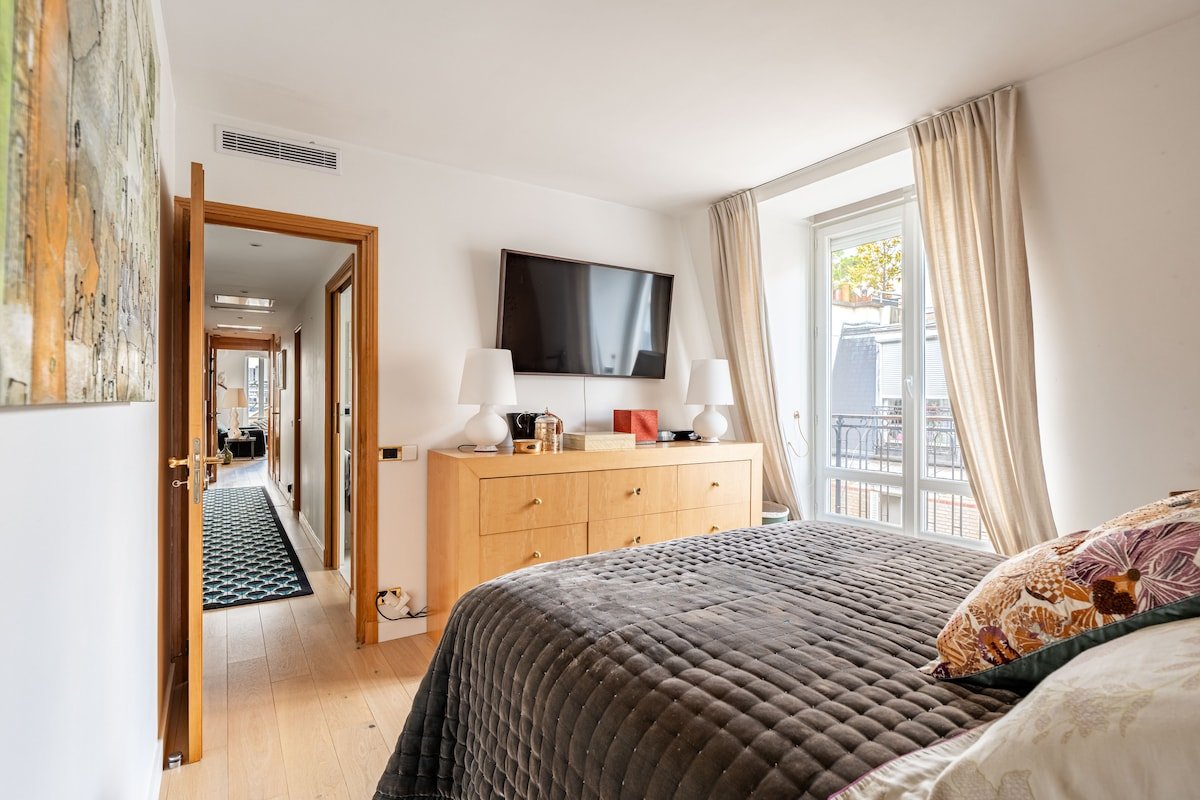 Paris Saint-Dominique gallery image 2