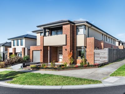 Entire Luxury 4BR House with 3 Ensuites Wantirna