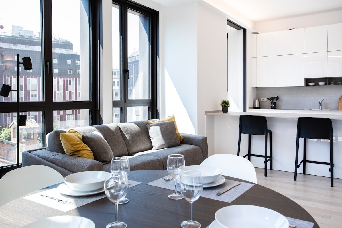 Duomo Central Tower 2BR I Hacca Collection gallery image 4