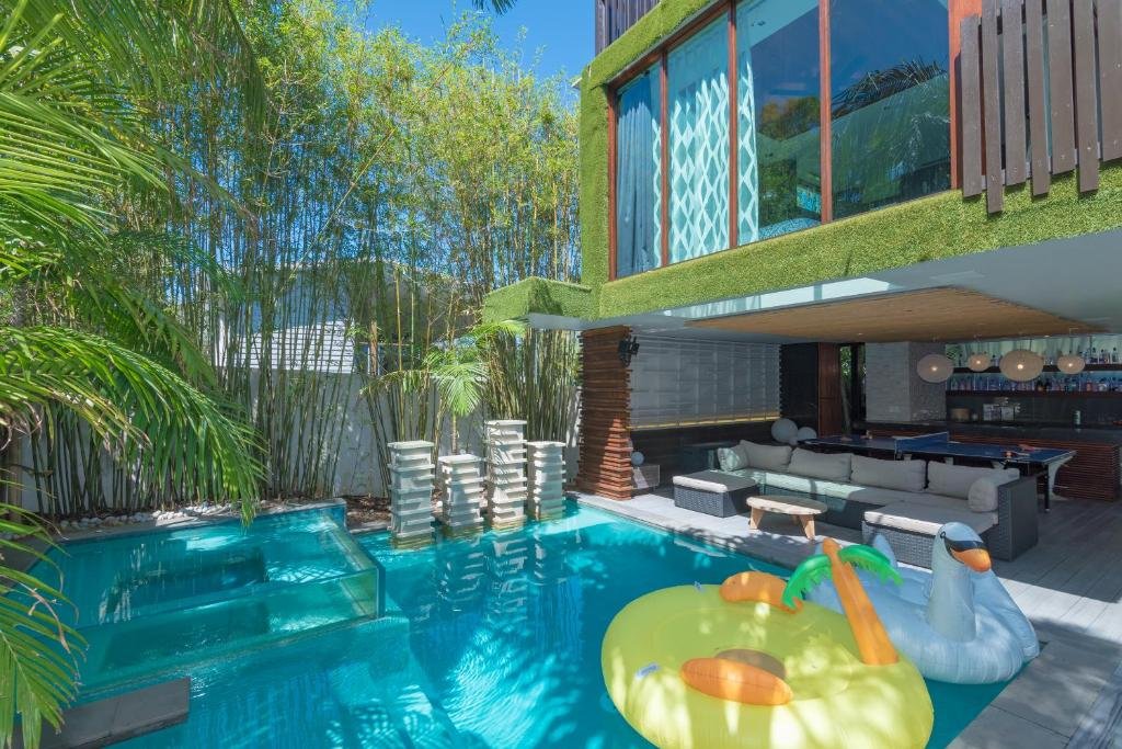 Cubby House, Sunshine Beach