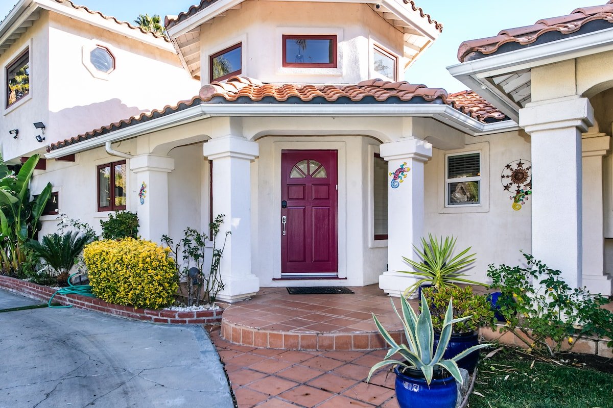 Paradise Vacation Estate near Universal Studios gallery image 5