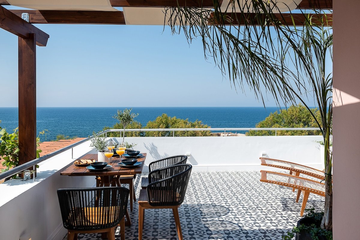 Alexandra’s Lighthouse View gallery image 3