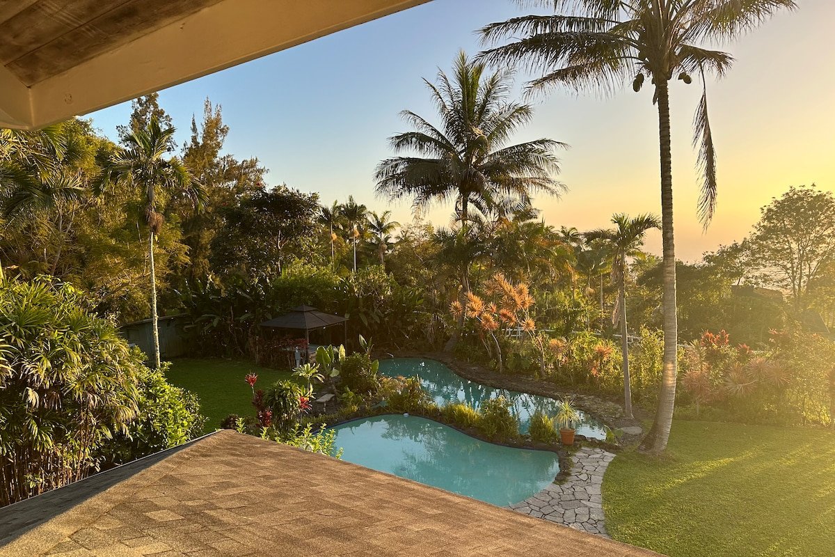 Holualoa Hideaway 15+ guests with guest cottage gallery image 2