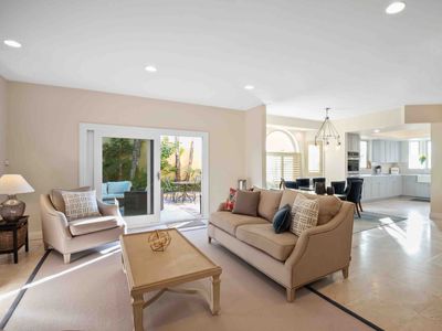 Gorgeous 4-bedroom villa close to beach