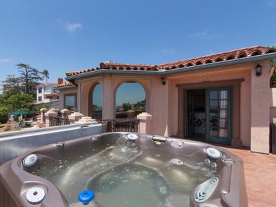 ☆🏘 Breathtaking 180º Views 🏝Hot Tub🏝 5☆ Reviews