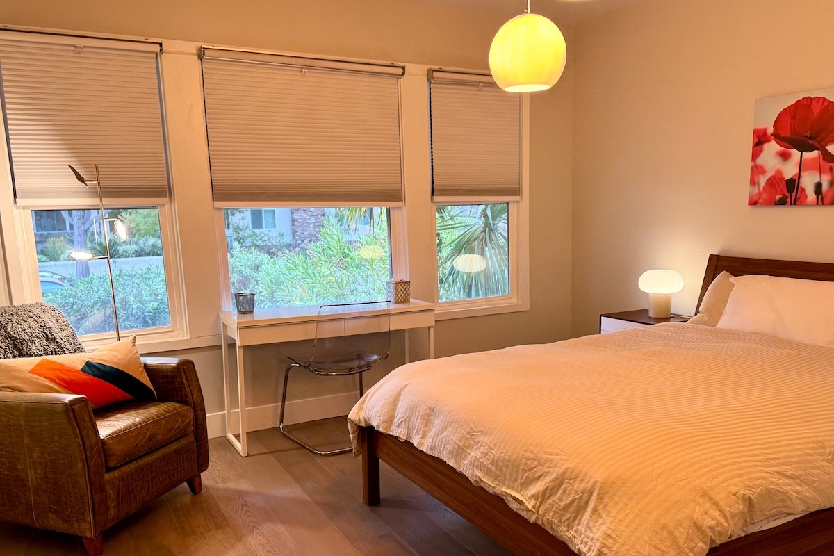 2 BR/2 BA Downtown Palo Alto near Stanford gallery image 5