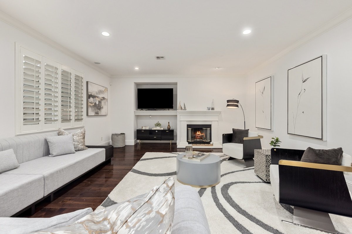 NewTrendy Luxe 5BD/4BA+many more gallery image 2