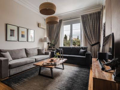 Acropolis Exclusive Residence