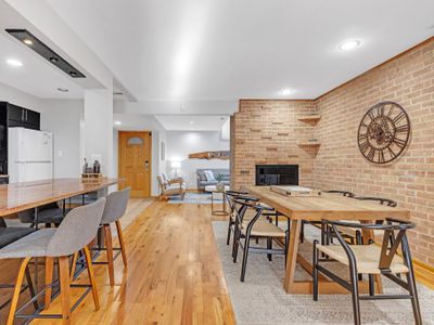 Spacious Full Home Near the Heart of Wrigleyville