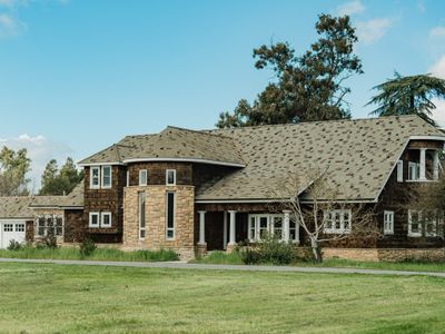 Gilroy Family Farm Getaway ｜ Large Group | 6B 9B