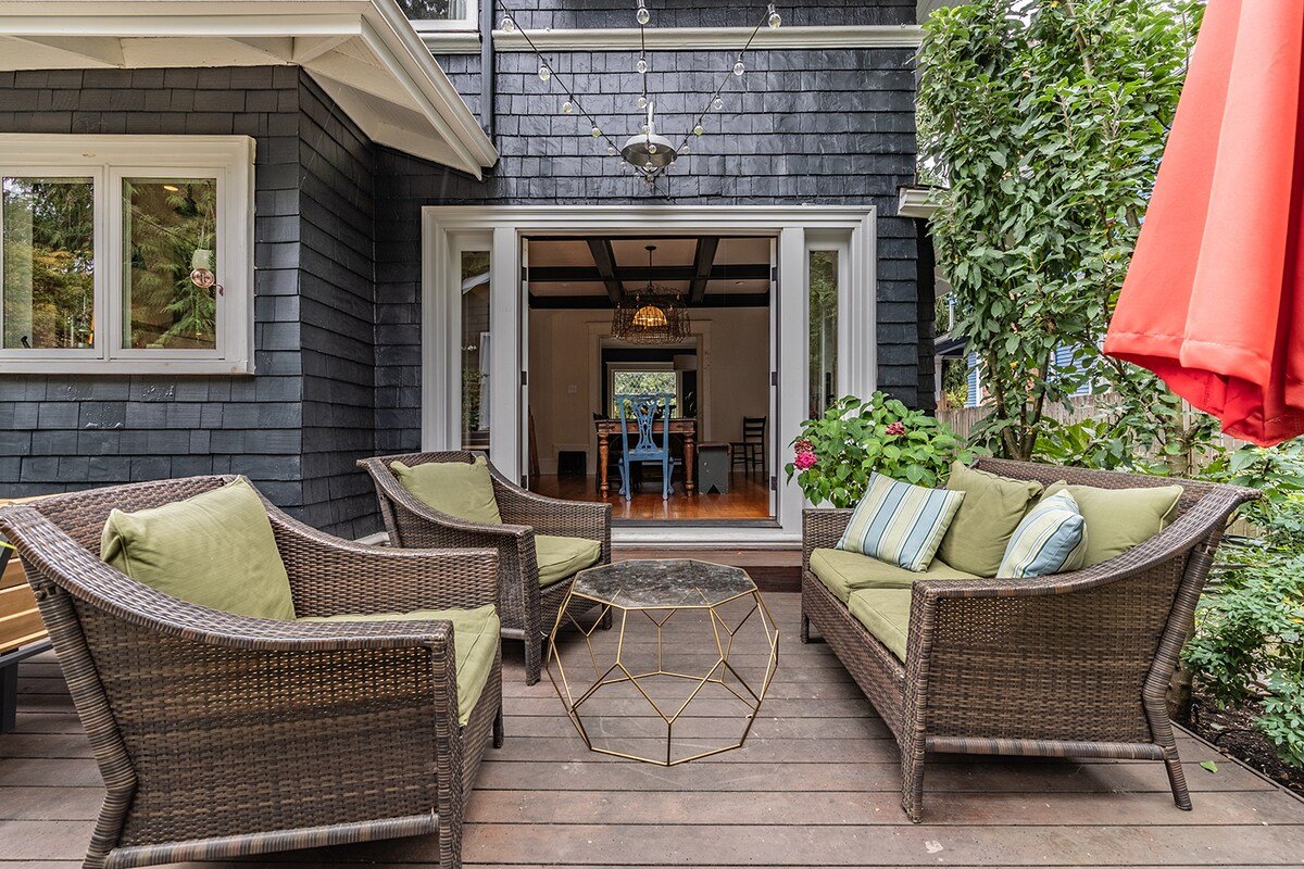 Seattle 5BR Craftsman w/ Private Hot Tub & Garden gallery image 4