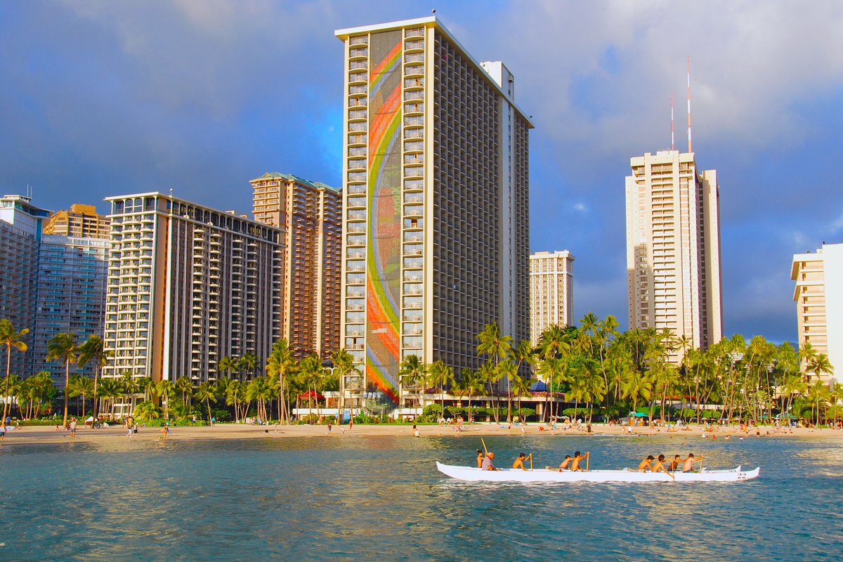 Lagoon Tower! On Waikiki Beach!