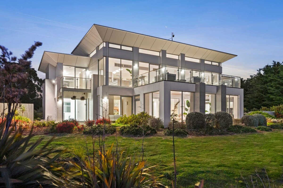 Waterline Ocean Front Luxury Bells Beach gallery image 3