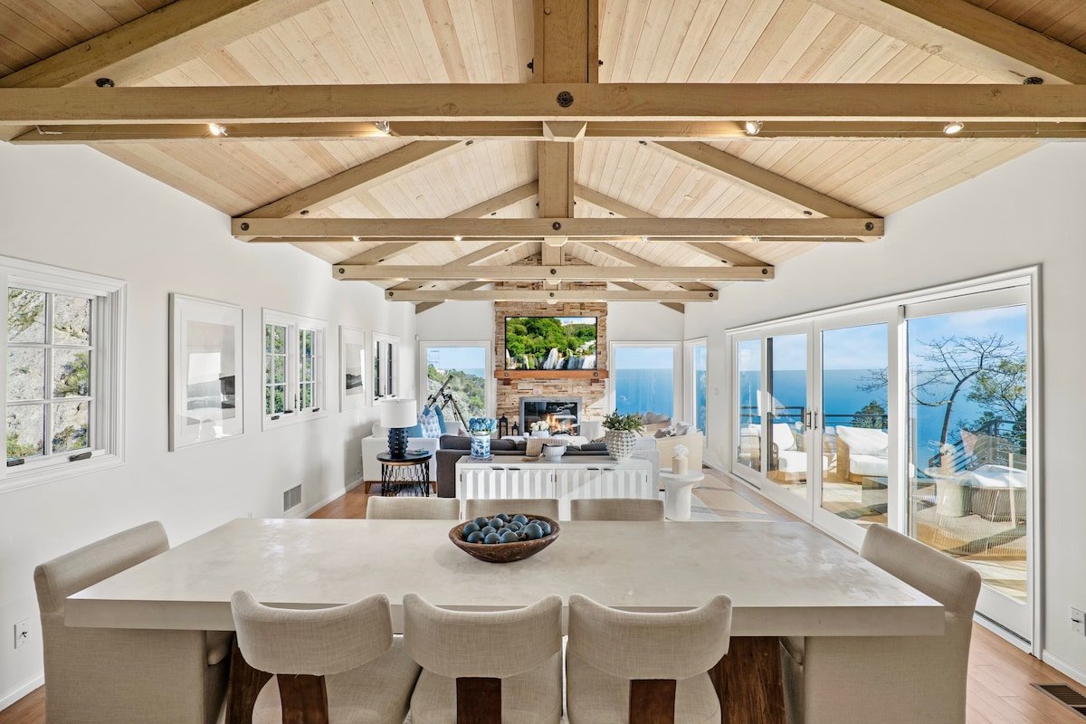 Mount Malibu Mansion – Hot Tub, 2 Acres, 16 ppl gallery image 3