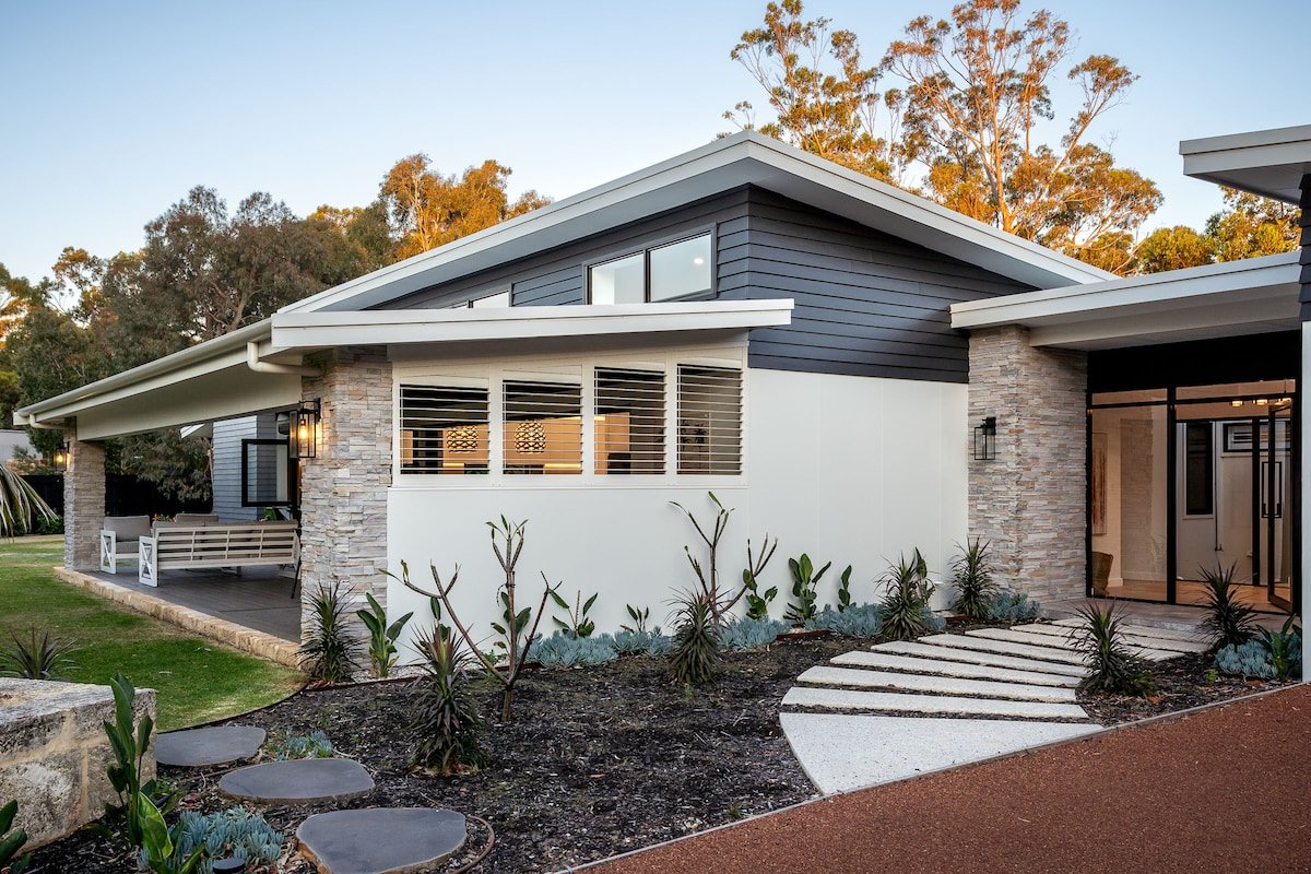 It’s Five O’Clock Somewhere I Private Properties gallery image 3