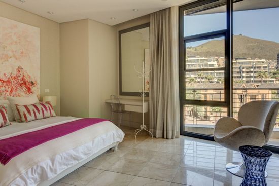 Photo 2 of Pembroke 207 accommodation in V&A Waterfront, Cape Town with 3 bedrooms and 3 bathrooms