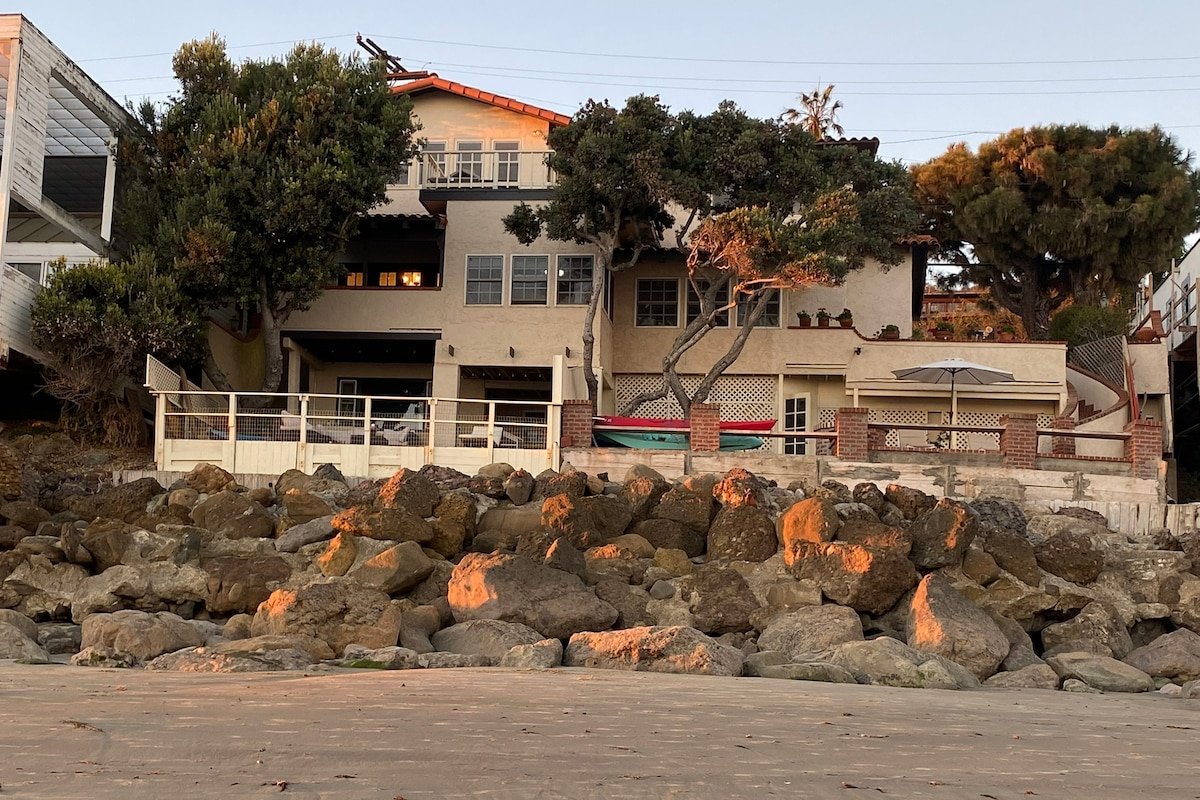 Malibu Beach House gallery image 4