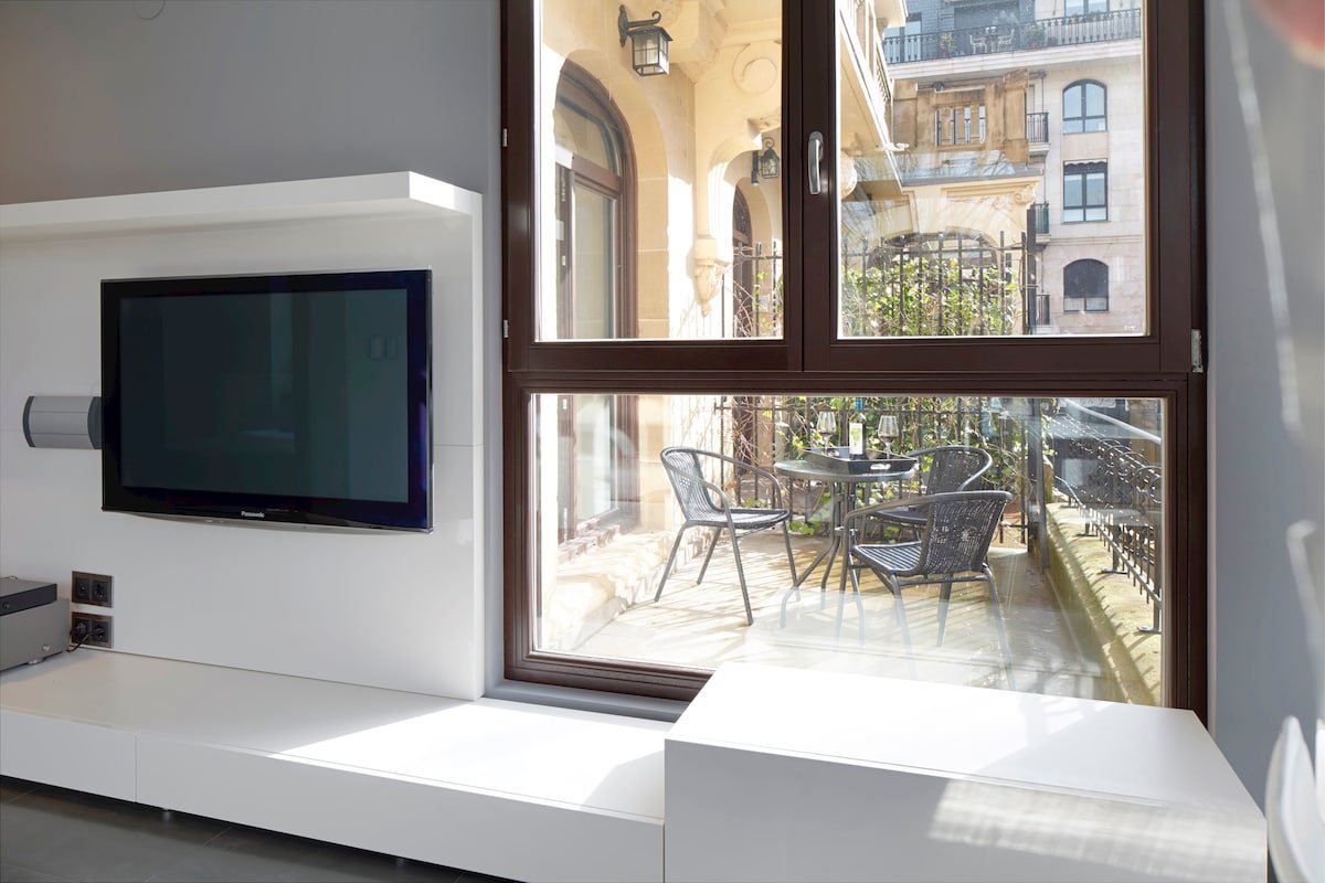 Basque by FeelFree Rentals gallery image 5