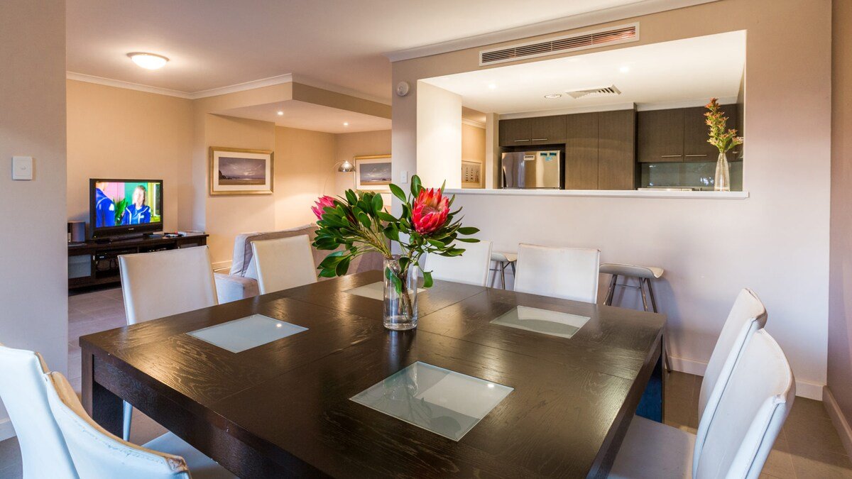 Surfside 8—Spacious Retreat on Yallingup Beach gallery image 5