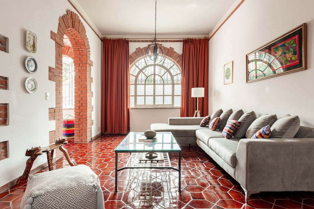 Casa Colonial con jardín en el Centro de Coyoacán gallery image 2