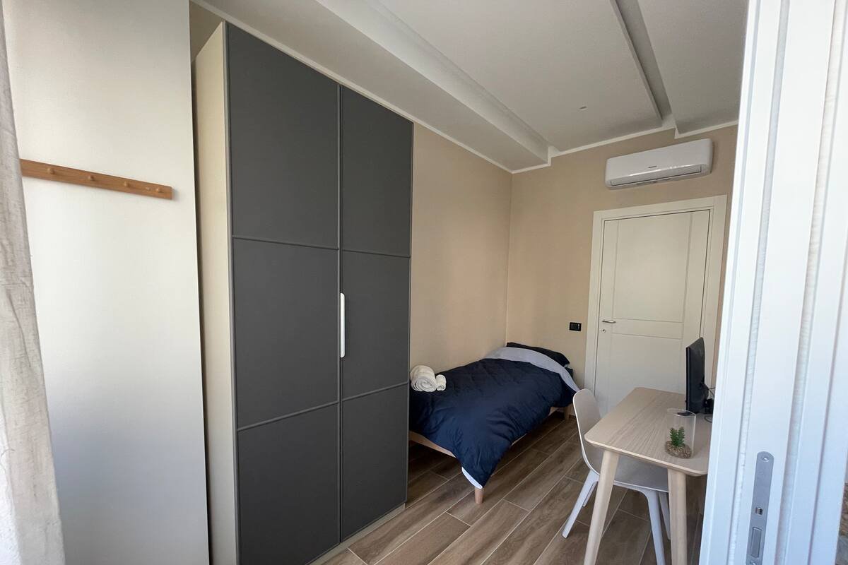 Design Guest House @Navigli District, Milano gallery image 4