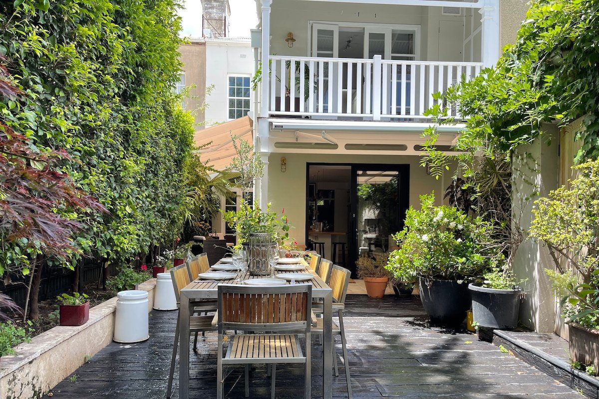 Historic House & Oasis Pool Garden by the Beach gallery image 4