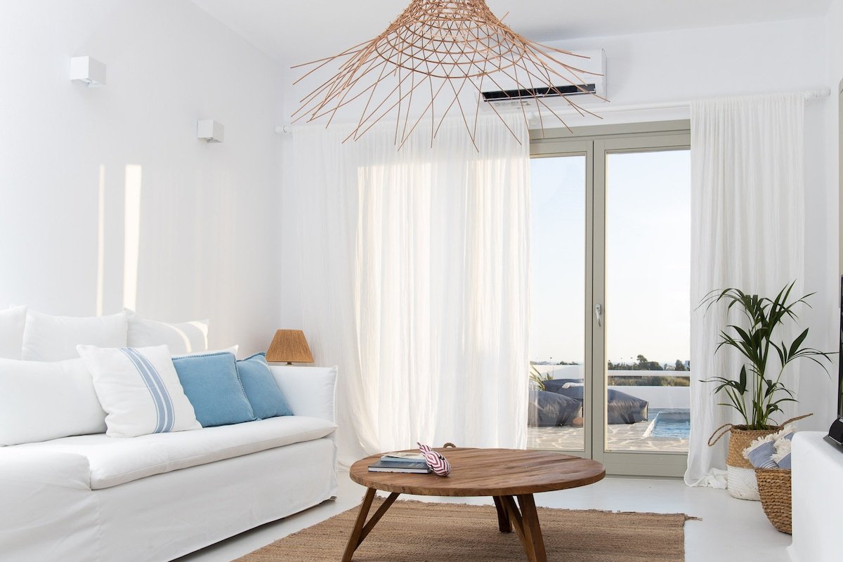 ILI ~ Villa ~ 3 Bedroom ~ Pool ~ Plaka Beach gallery image 4