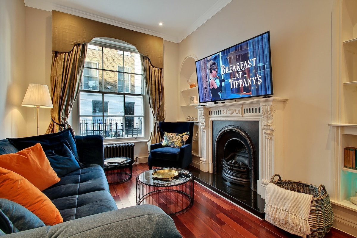 Homely 4 Bed Period Townhouse in Famous Chelsea gallery image 2