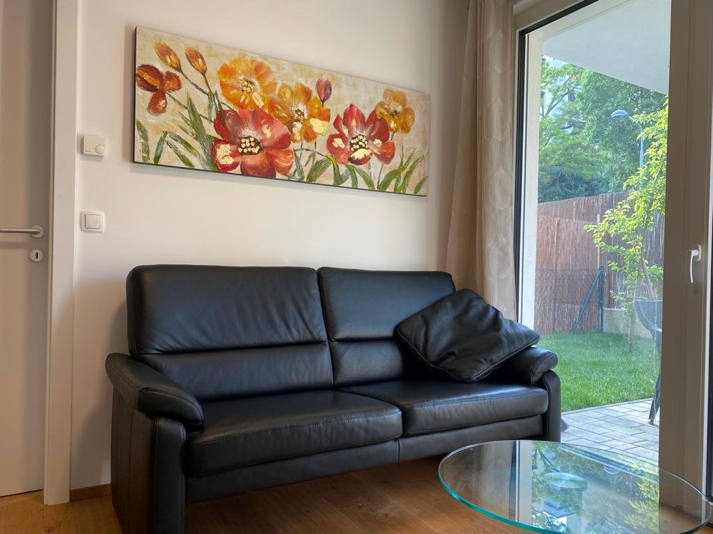 Modern apartment with garden near city center gallery image 5