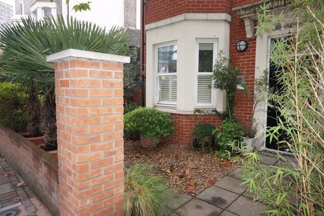 Luxury two Bedroom garden flat in Battersea gallery image 5