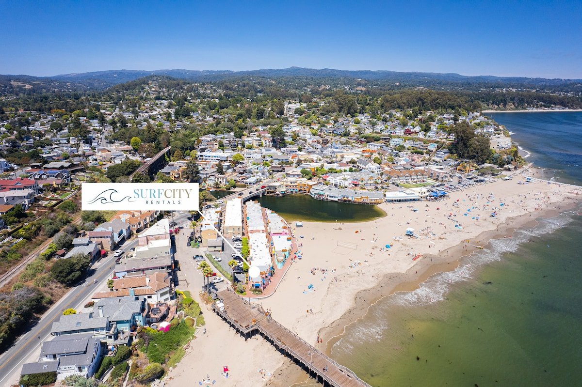 Pink Venetian (Upper Unit) gallery image 4