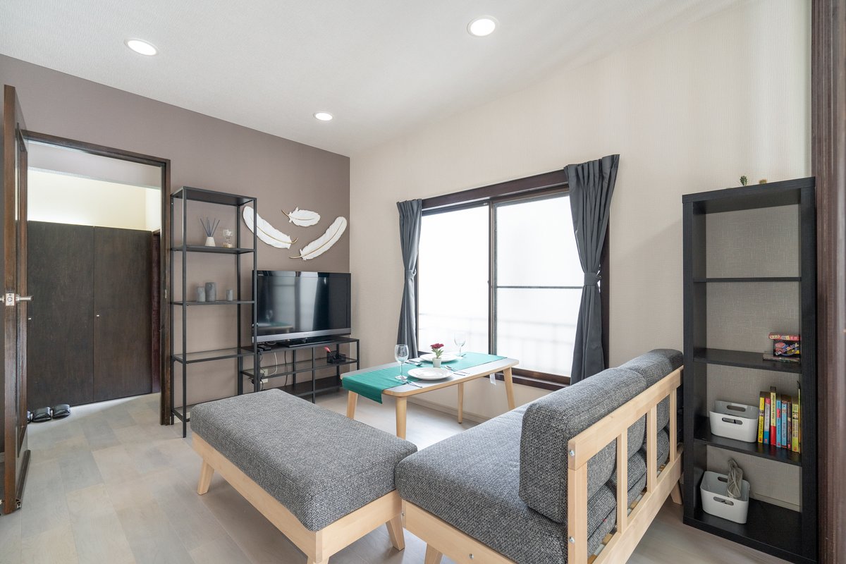 7 mins to yamanote Station on foot. 2 BR house.