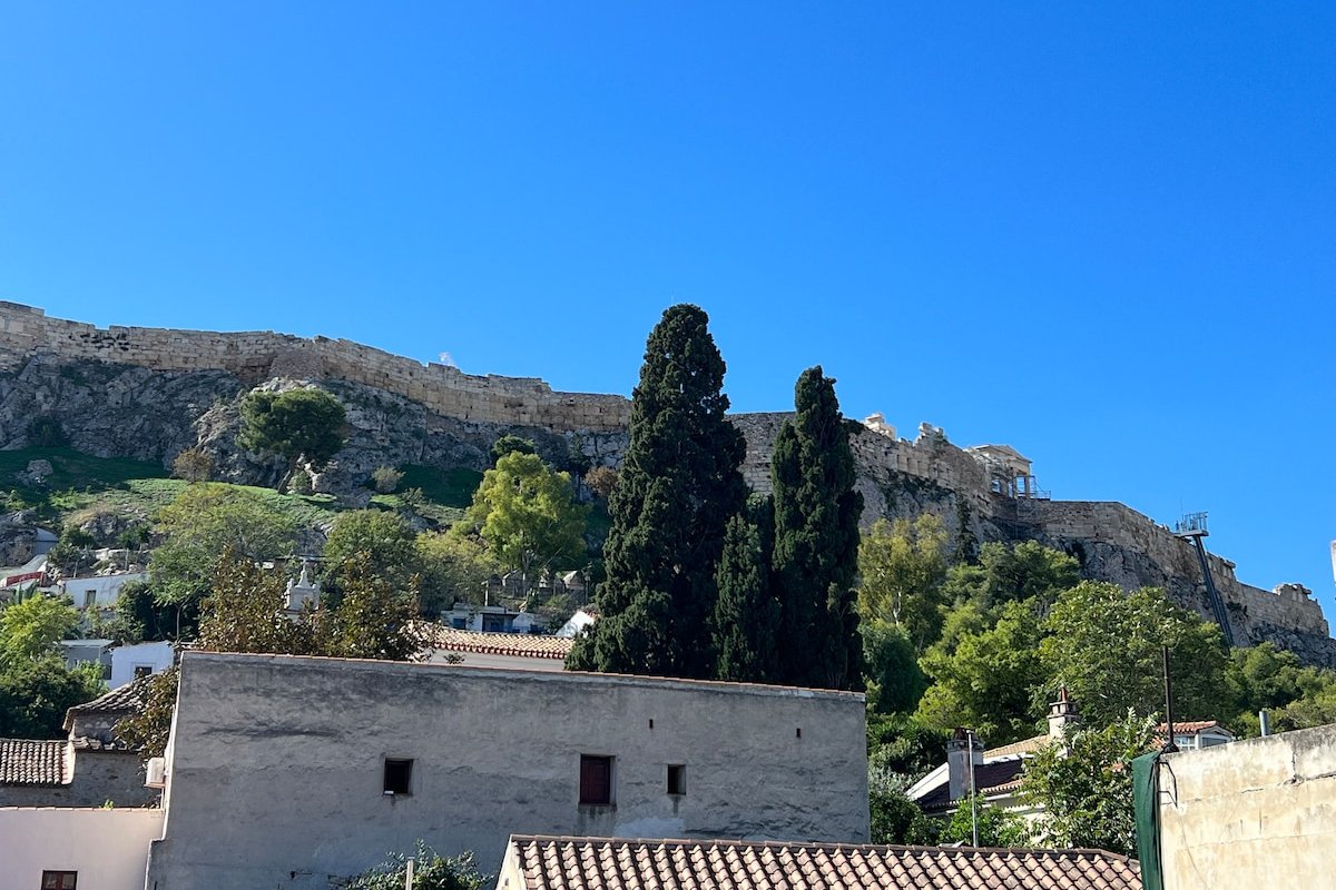 Athenian Getaway Villa in Plaka by Athenian Homes gallery image 3