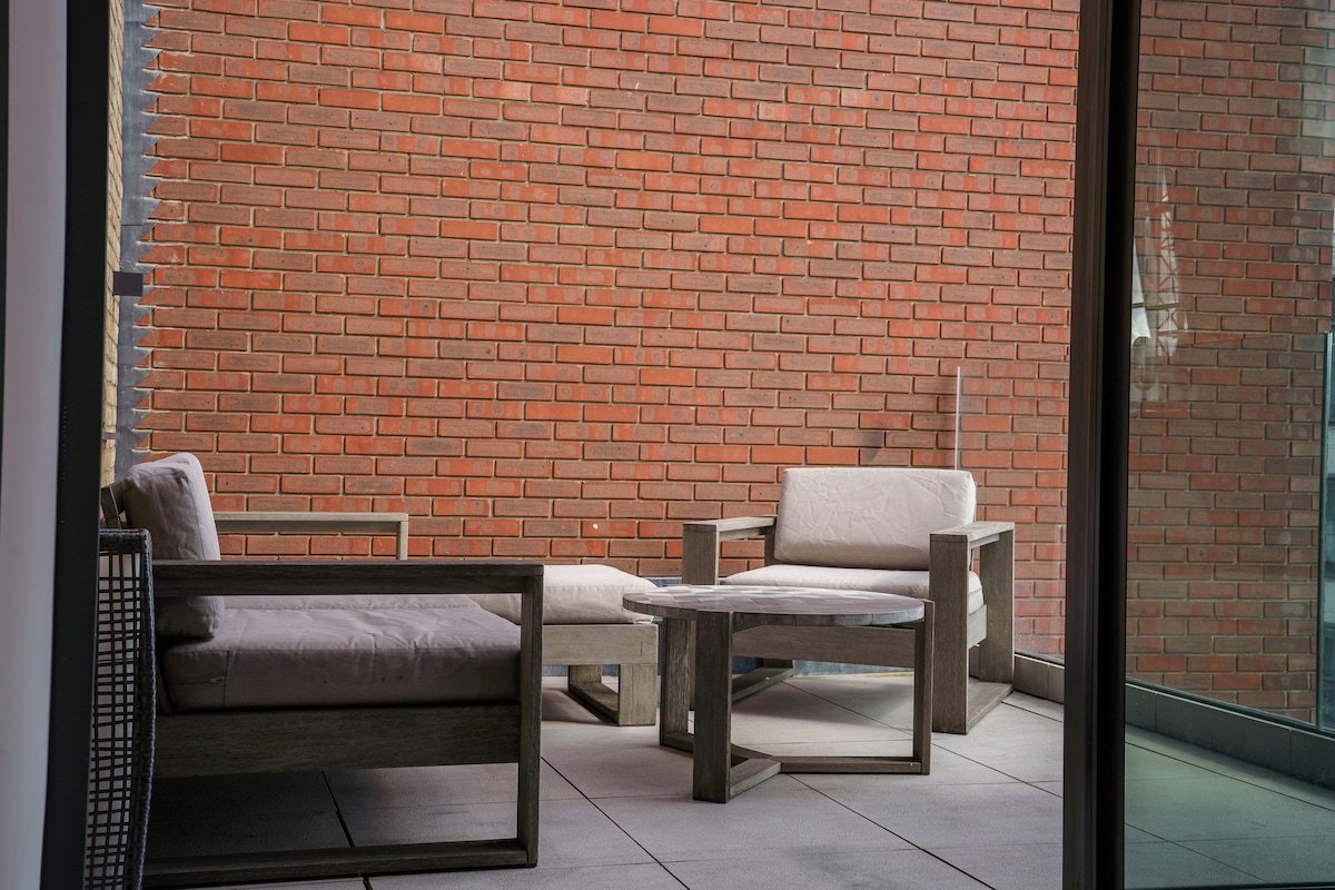 Oxford Circus Luxury Terrace+Balcony+AC Penthouse gallery image 5