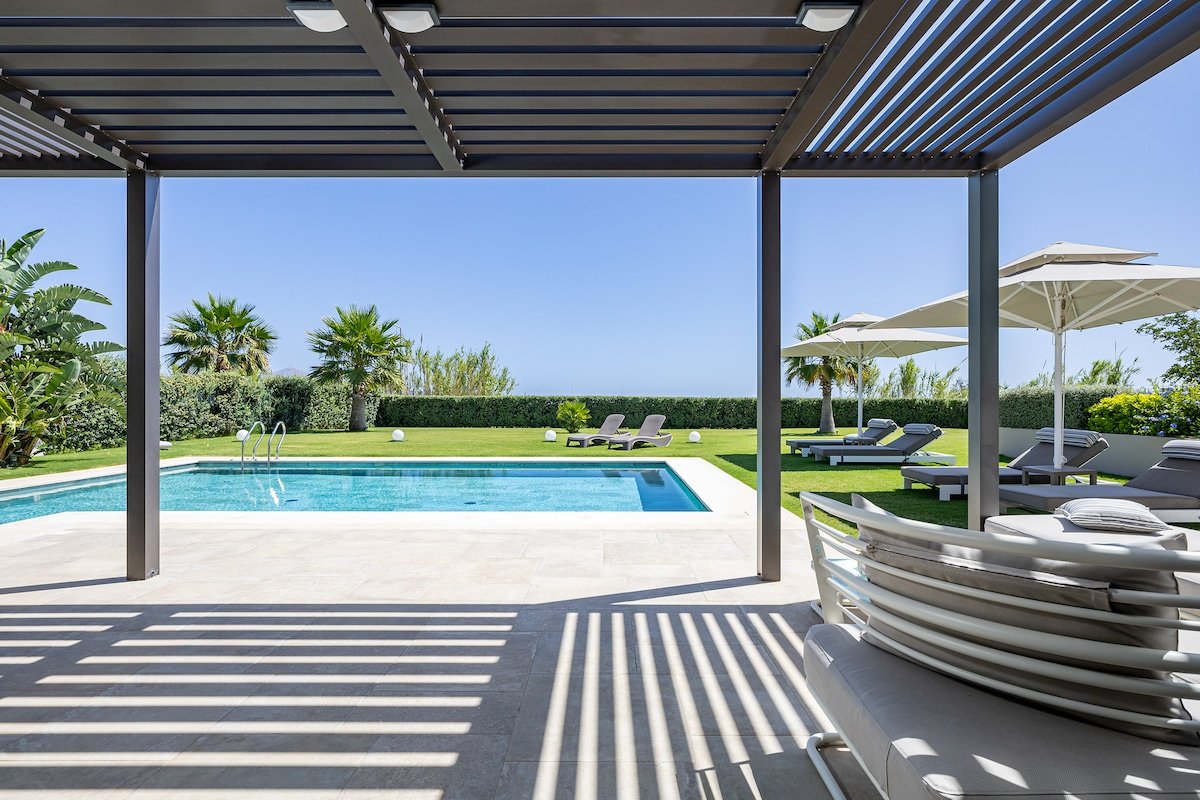 Iniada Villa I- A few meters away from sandy beach gallery image 3