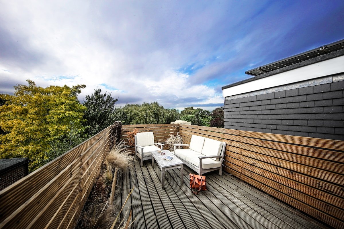 50% OFF | 5 STAR home | FREE breakfast + parking gallery image 5