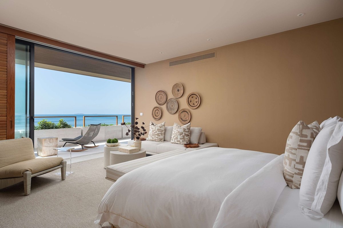 Modern Coastal Penthouse | Rooftop w/Pacific Views gallery image 3